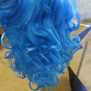 Blue curly wig